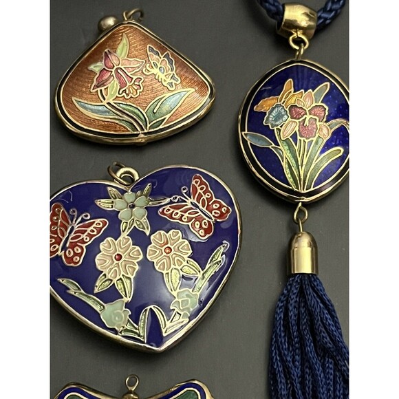 Vintage Lot Of 19 Cloisonné Jewelry Lot Bracelets Bangles Necklaces Pendant, etc - Picture 4 of 16